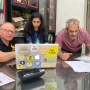 Entwicklungsunterstützung im Globalen Süden: Mathias Kaps (l.) von Starkmacher Impact3 bei Projektpartnern in Ägypten.