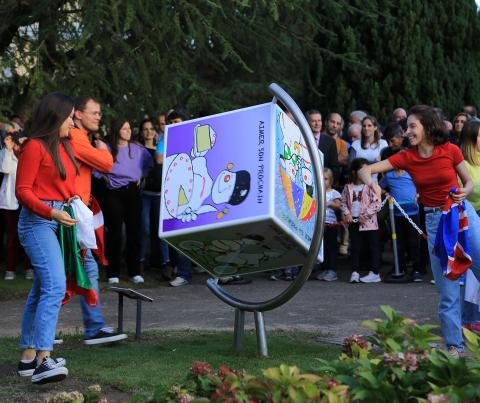Friedenswürfel bleibt Wahrzeichen in Les Montets. (Foto: Fokolare Montet)