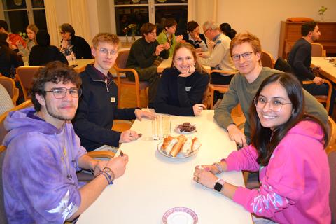 Tischgruppen-Gespräch