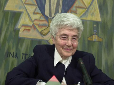 Chiaria Lubich beim ÖRK (2002).