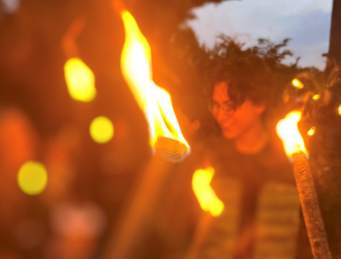 Lagerfeuer und Stockbrot gehören dazu.