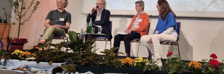 Ein neuer Blick auf das Thema Dialog. Ein neuer Blick auf das Thema Dialog.